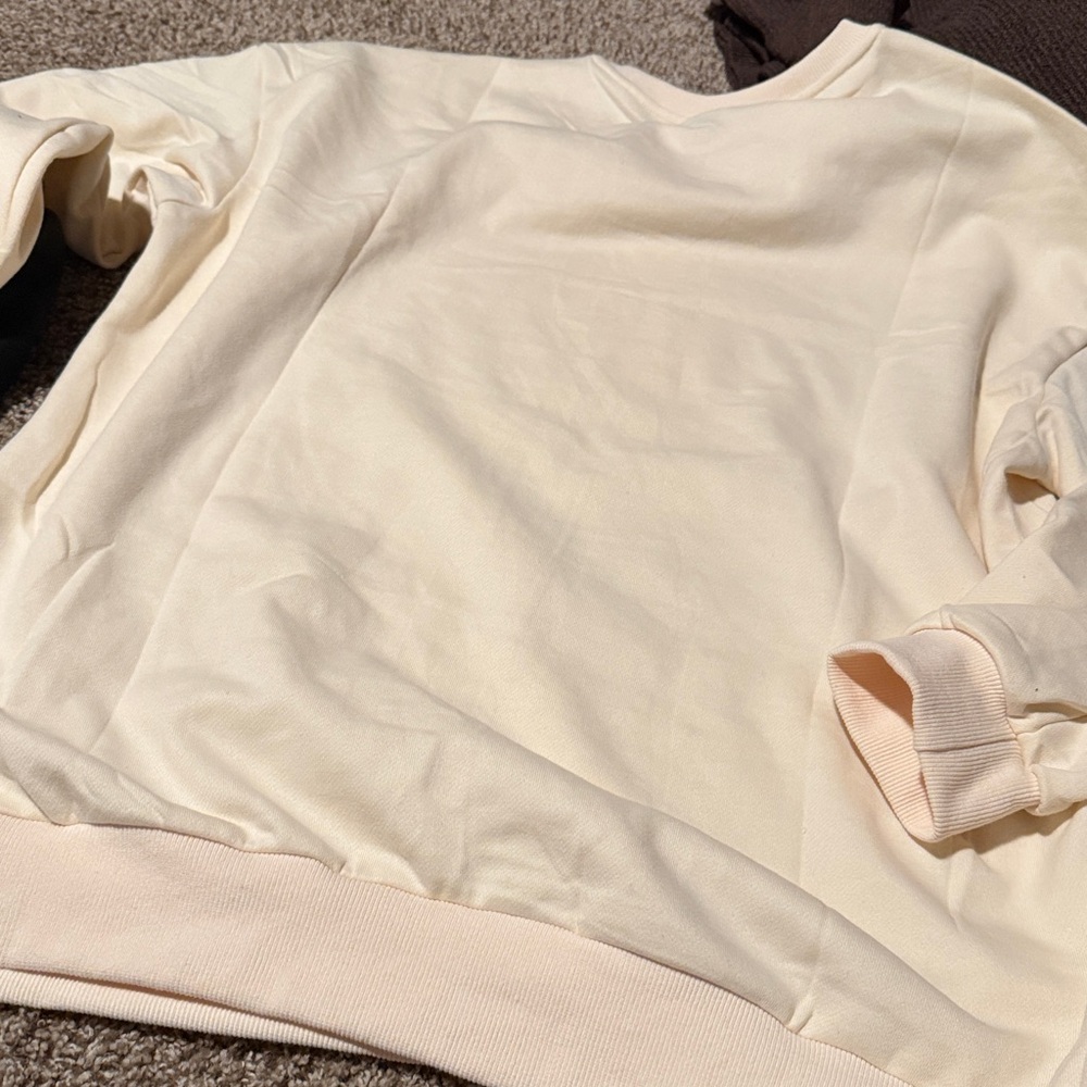 FRIENDS Thanksgiving Sweatshirt (L) - NWOT - Picture 9 of 10